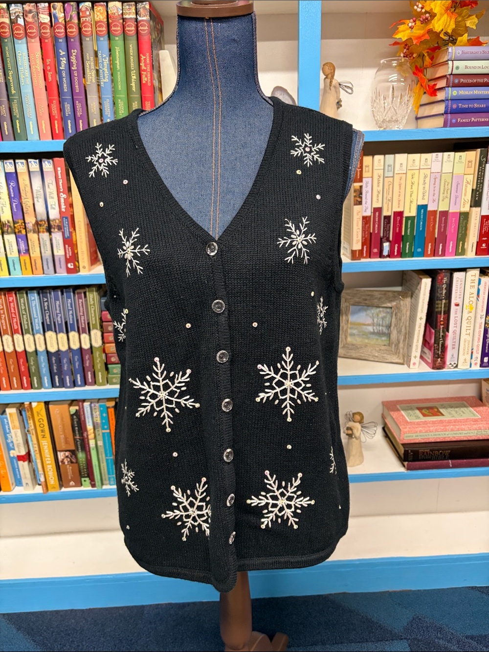 Vintage snowflake glittery sweater vest size medium